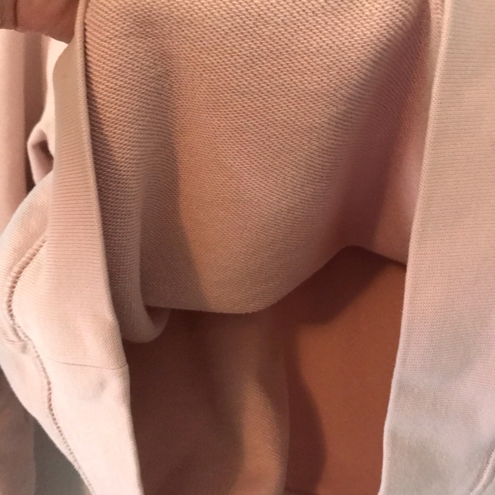 SOLD Everlane Light pink sweatshirt *flaws* - Picture 8 of 10